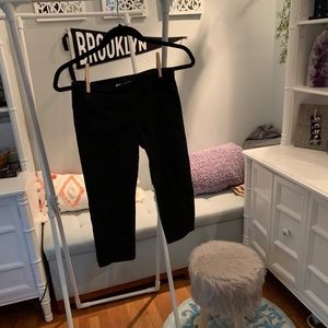 Cropped Leggings with detail